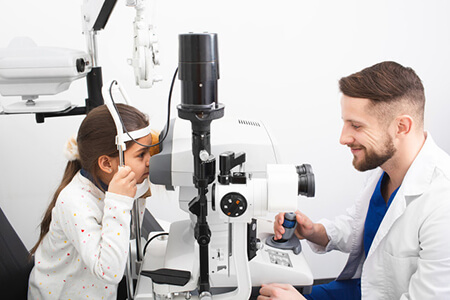 遠視儲備告急，孩子還能吃糖嗎？沃瑞眼科來科普